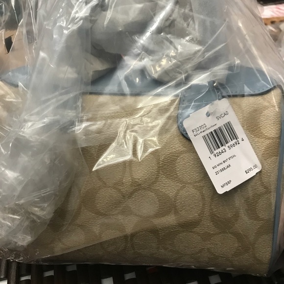 Coach purse - Picture 2 of 7